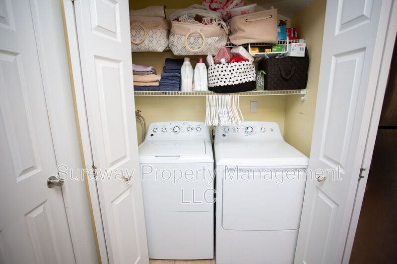 833 Lincoln Ave - Photo 7 of 20