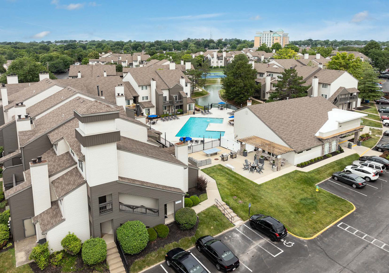 Metro on 5th - Photo 2 of 48