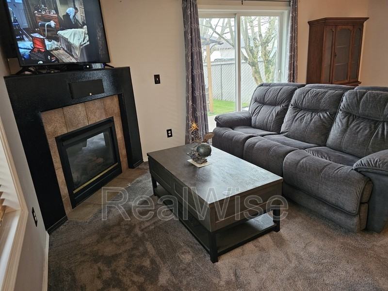 3109 Ne 118th Ave - Photo 2 of 17