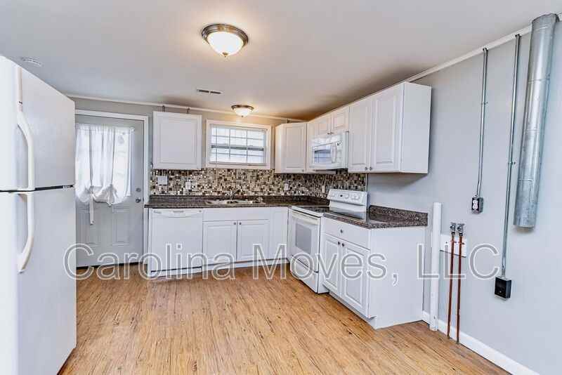 304 Churchill Cir - Photo 3 of 8