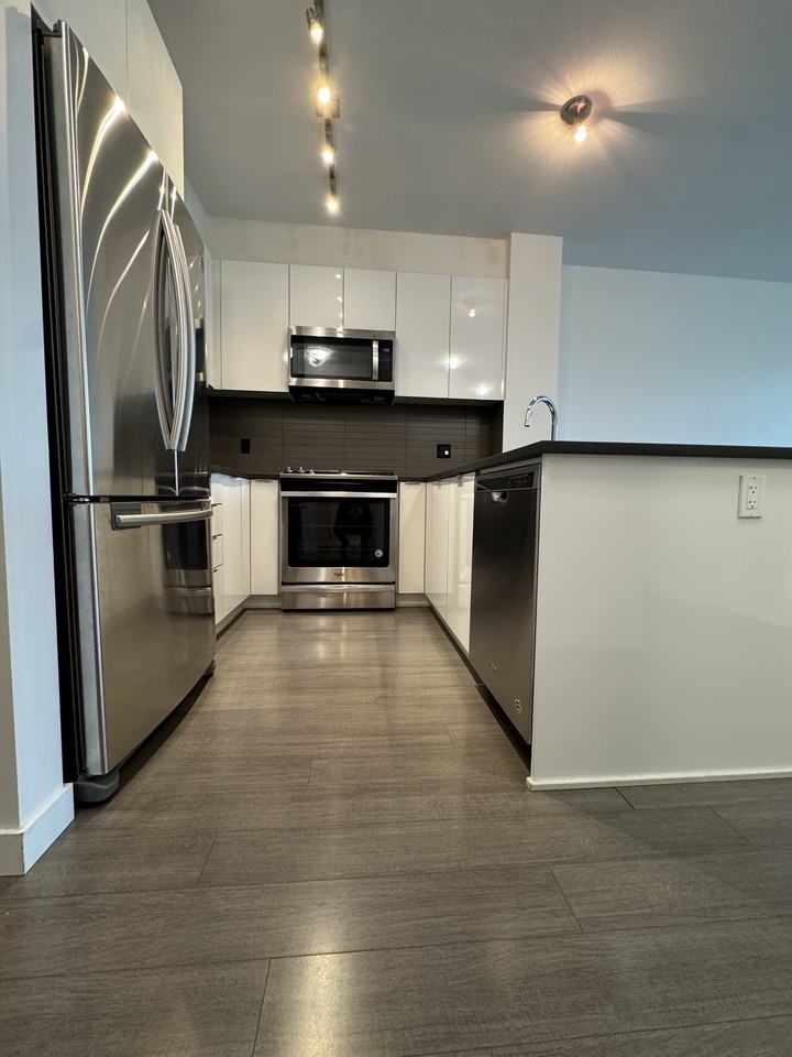 15138 34 Ave - Photo 3 of 24