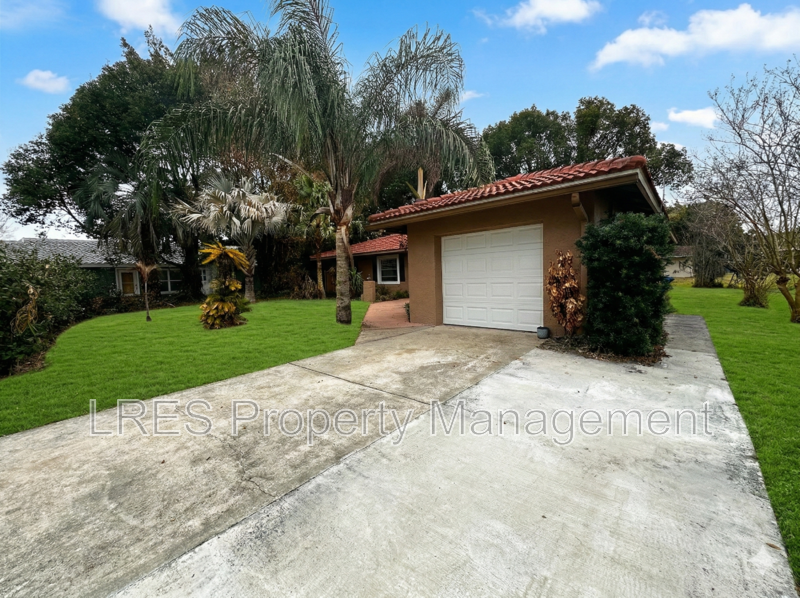 10647 Deergrass Ln - Photo 3 of 34