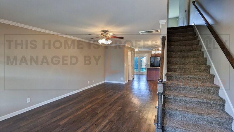 311 Sam Houston Cir - Photo 6 of 33