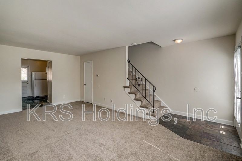 5211 Goolsby Ct - Photo 5 of 21