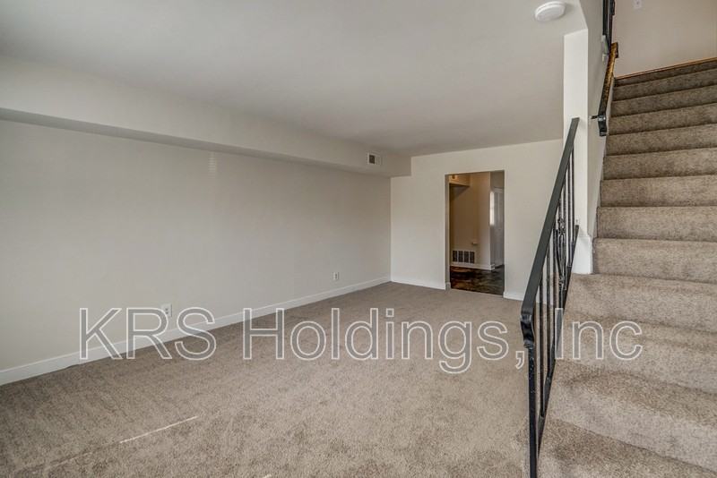 5211 Goolsby Ct - Photo 6 of 21