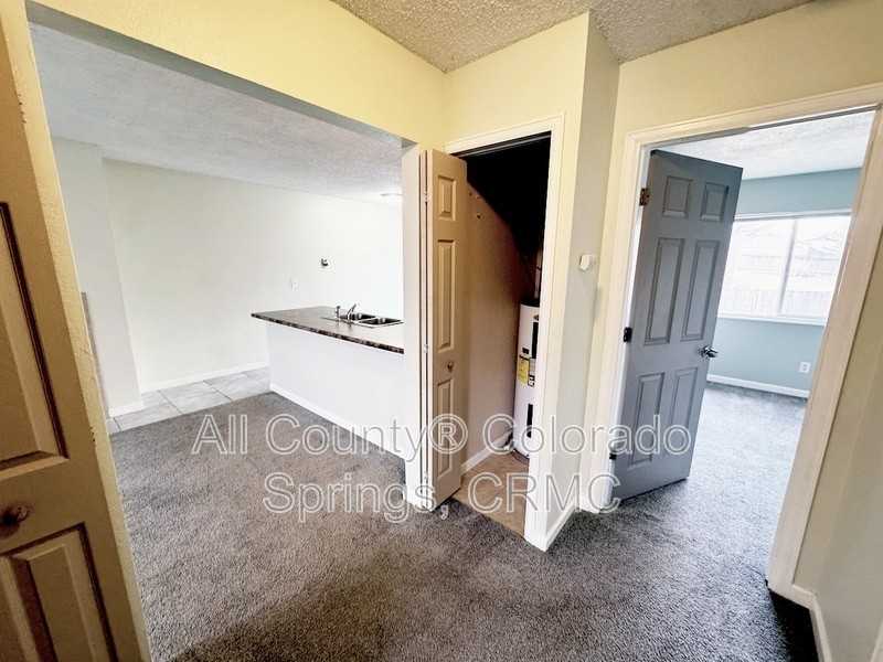 915 Hathaway Dr #C - Photo 7 of 19