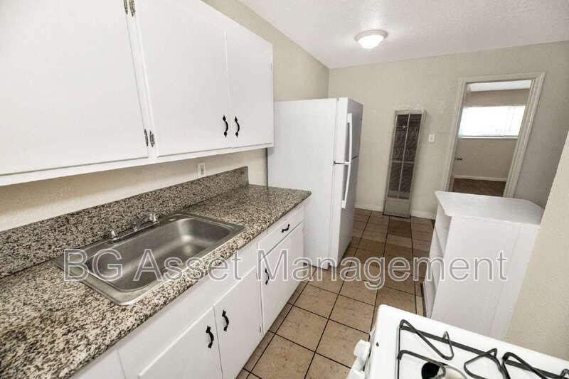 728 Darina Ave #7 - Photo 5 of 17