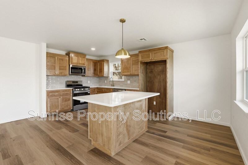 644 Hunters Hill Rd - Photo 3 of 20