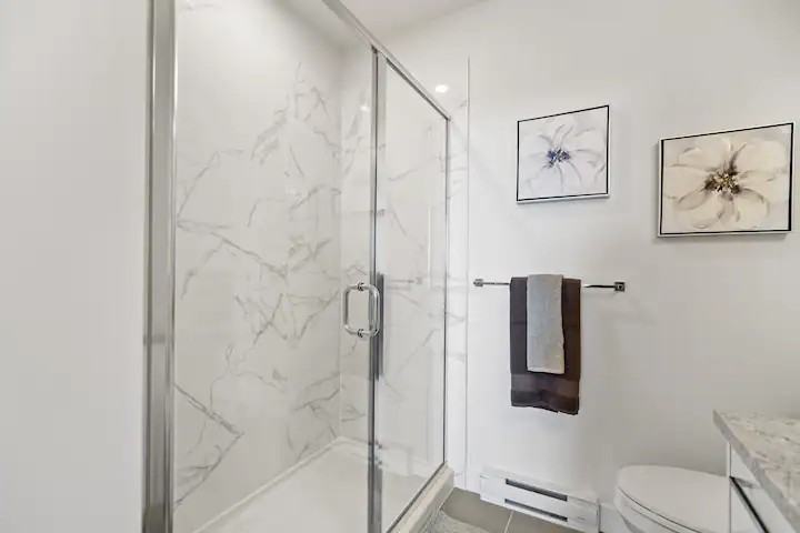 20696 Eastleigh Crescent - Photo 9