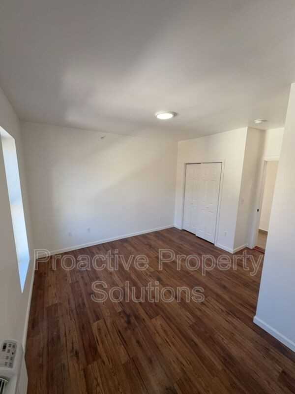 730 N Main St #4 - Photo 2 of 46