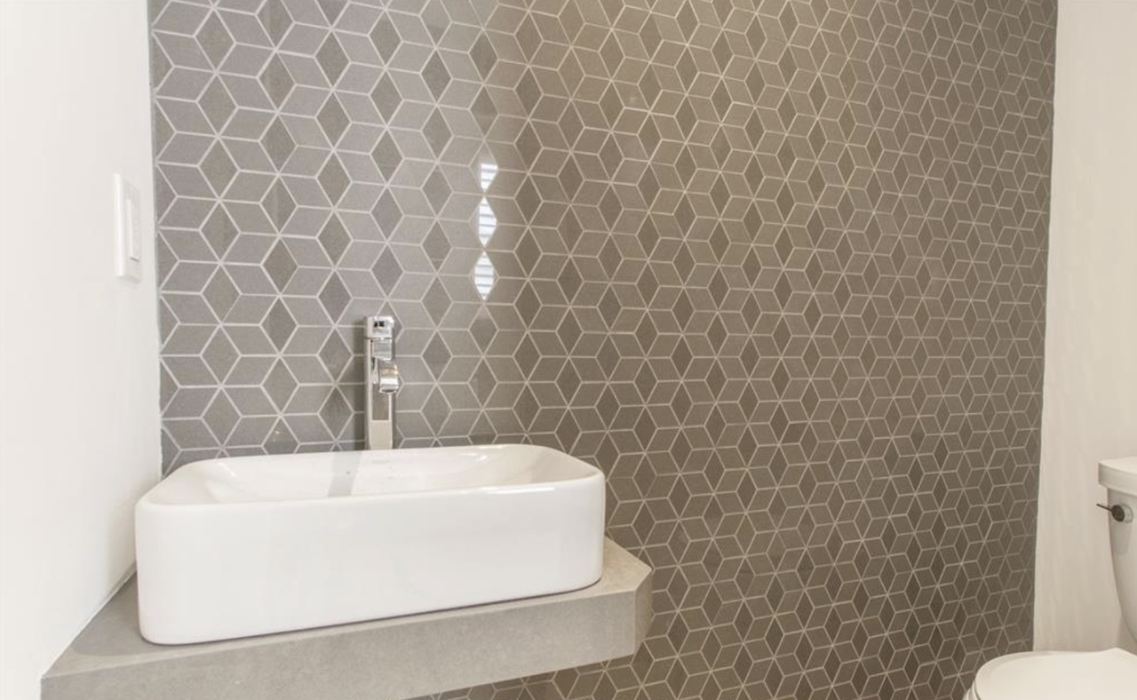 Queen St W & Bathurst St - Photo 5 of 11