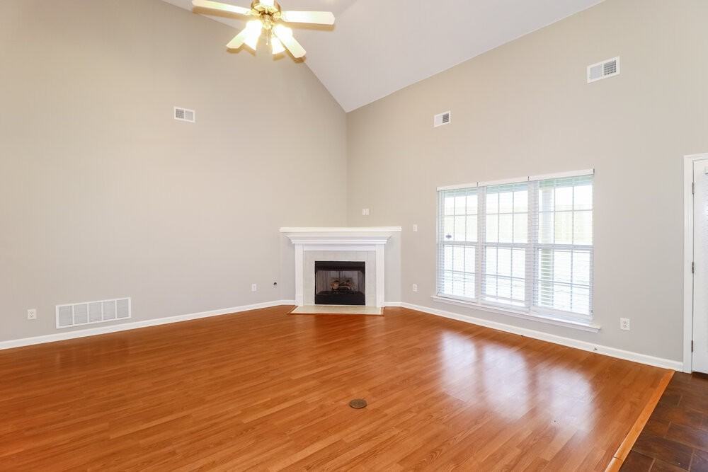 11597 Dempsey Dr - Photo 5 of 16