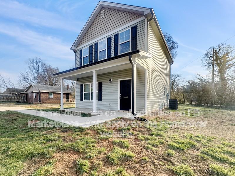 1025 Richland St - Photo 3 of 23