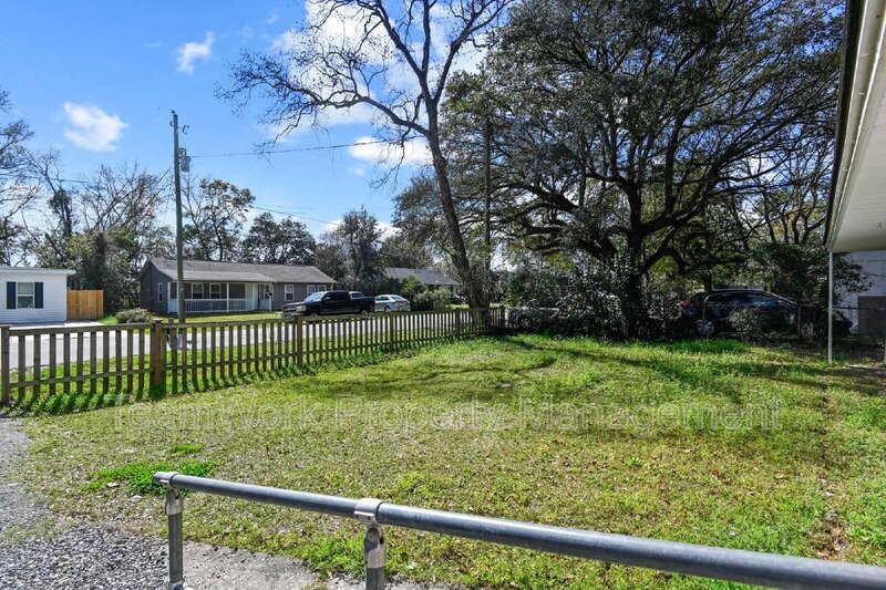 3116 Matipan Ave - Photo 3 of 23