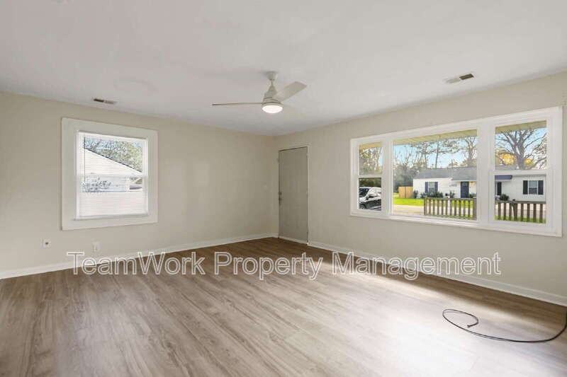 3116 Matipan Ave - Photo 5 of 23