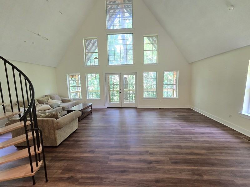 6013 Bates Pike Road - Photo 4 of 27