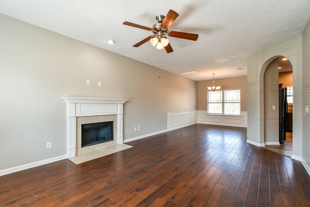 6465 Paddington Way - Photo 5 of 17