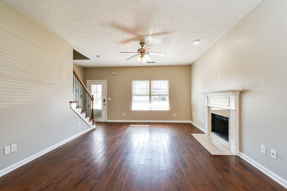 6465 Paddington Way - Photo 6 of 17