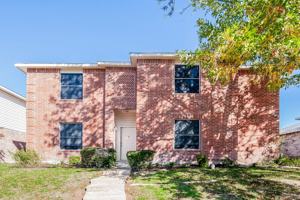 featured image of 2316 Graystone Dr