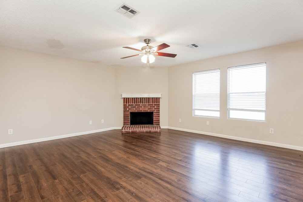 2316 Graystone Dr - Photo 4 of 17