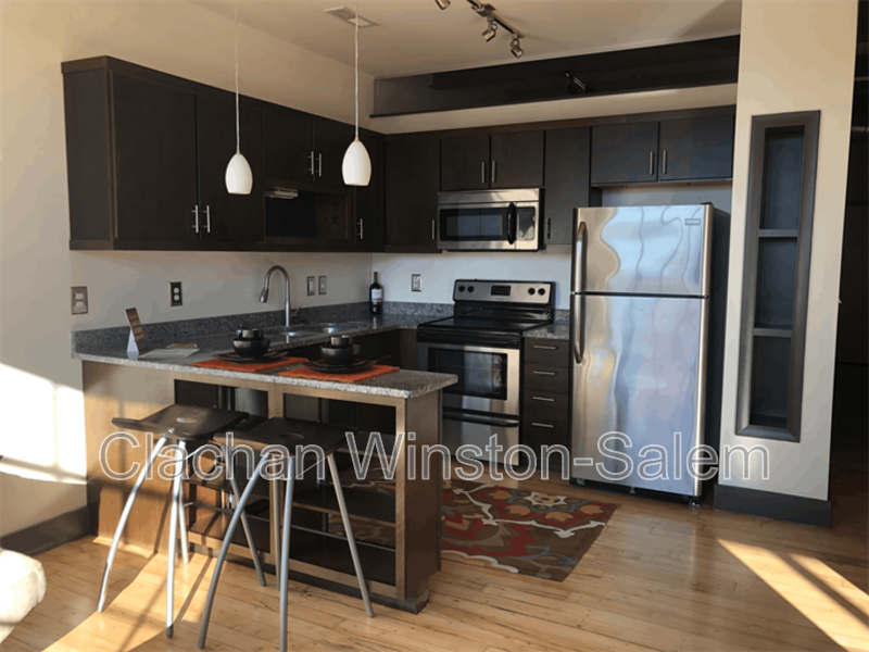 101 E 6th St #305 - Photo 2 of 7