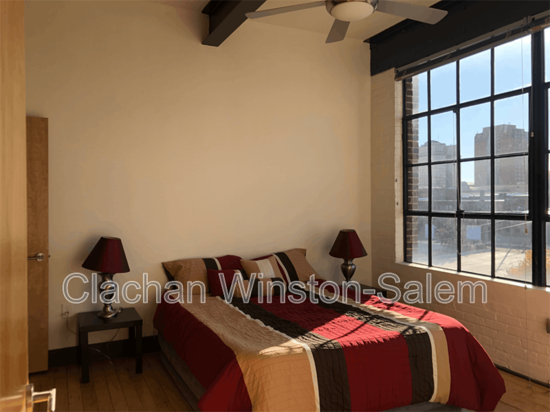 101 E 6th St #305 - Photo 5 of 7