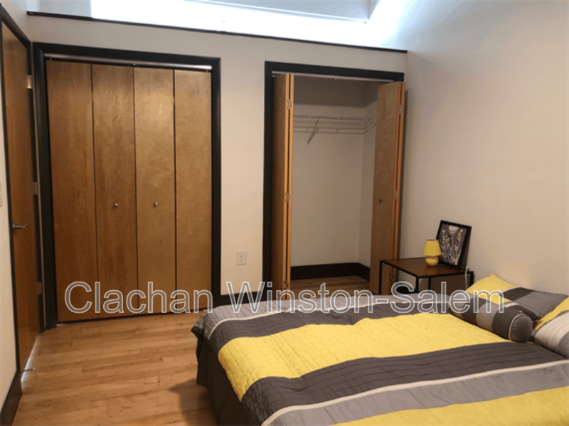 101 E 6th St #305 - Photo 6 of 7