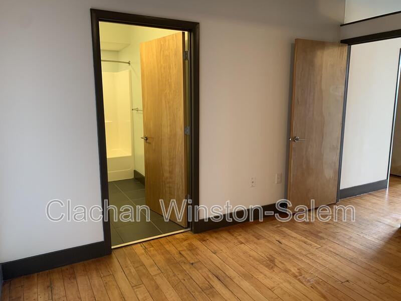 101 E 6th St #606 - Photo 6 of 11