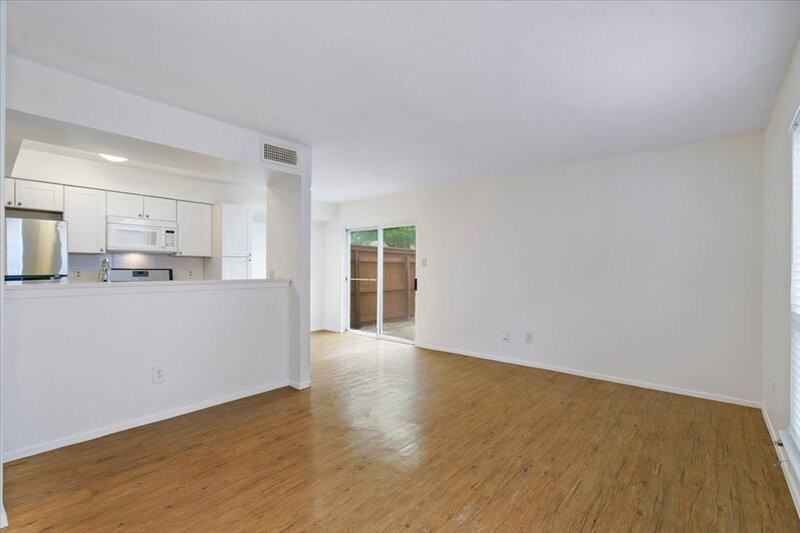 1313 Southport Dr - Photo 6 of 27