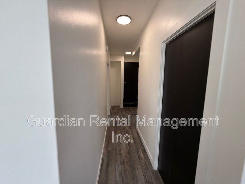 140 Frederica St E #6 - Photo 7 of 16