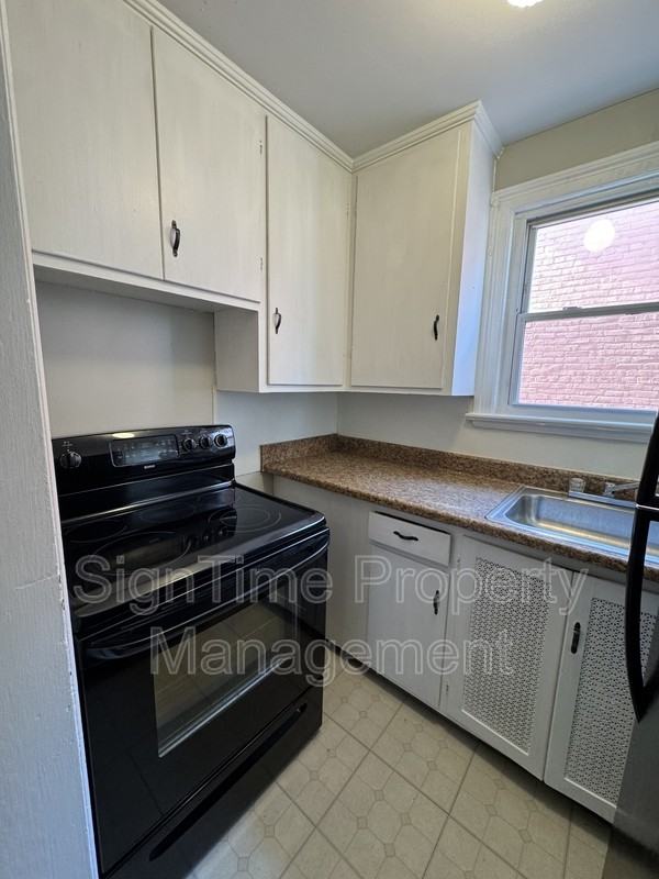 63 Broadway #5 - Photo 3 of 14