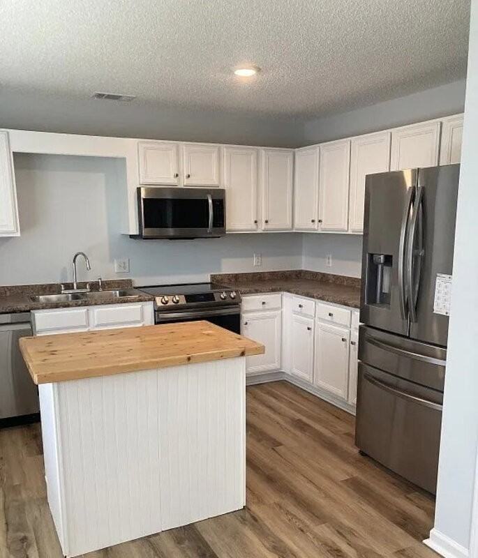 129 Ridgewood Cir - Photo 3 of 14