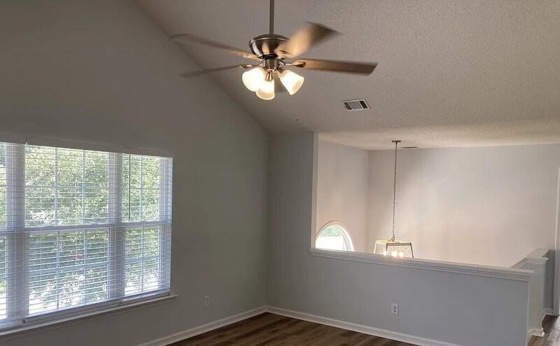 129 Ridgewood Cir - Photo 5 of 14