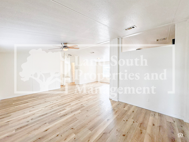 4833 Myrtle View Dr N - Photo 3 of 24