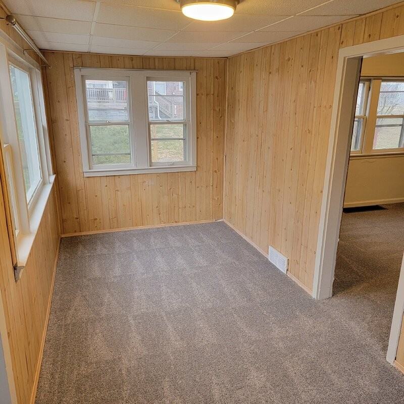 1211 Lewis Ave - Photo 2 of 8