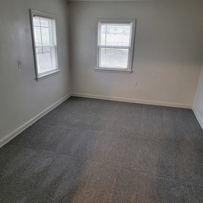 1211 Lewis Ave - Photo 5 of 8