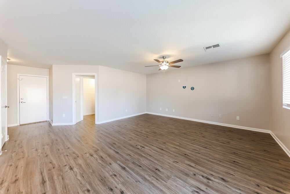 11418 W Austin Thomas Dr - Photo 5 of 17