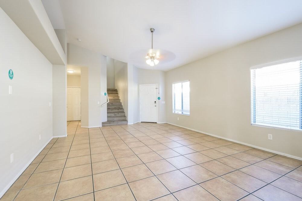 3915 W Buckskin Trl - Photo 5 of 20