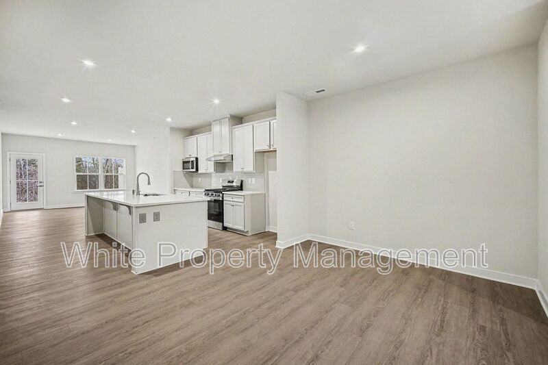 11015 Emerson Landing Drive - Photo 3 of 27