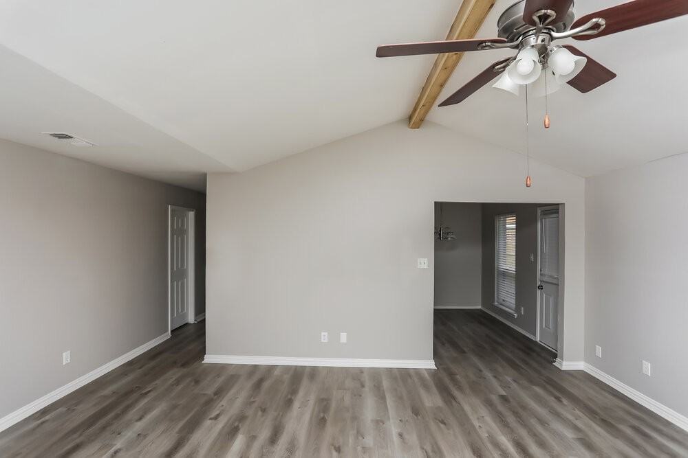 556 Blue Haze Dr - Photo 4 of 16