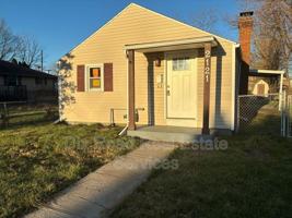 featured image of 2121 Culver Ave
