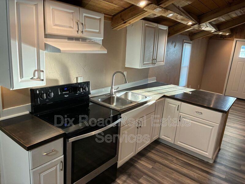 2121 Culver Ave - Photo 6 of 18