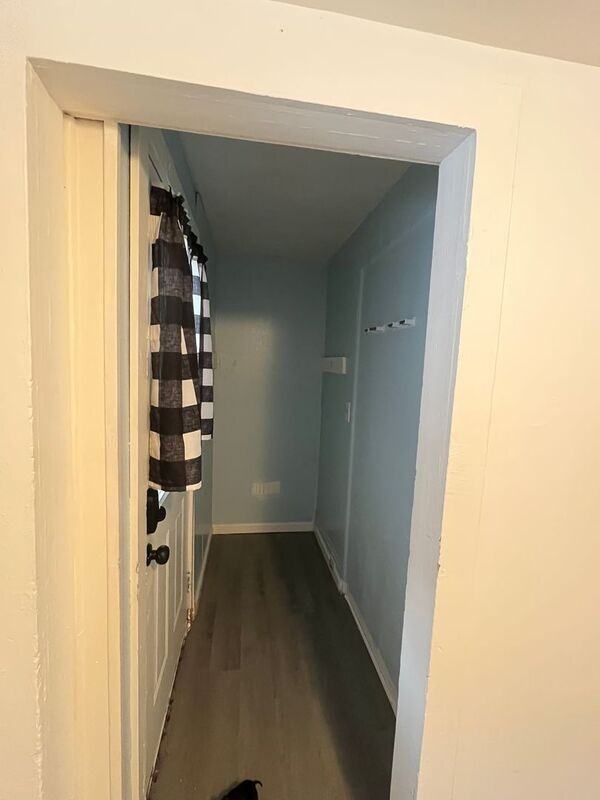 78 Genesee St #UP - Photo 2 of 11