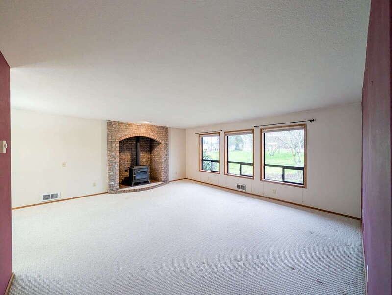 4304 83rd Ave Ne - Photo 3 of 23