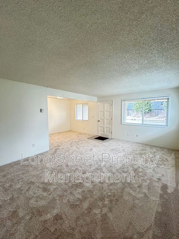 324 Ne Conifer Blvd - Photo 7 of 28