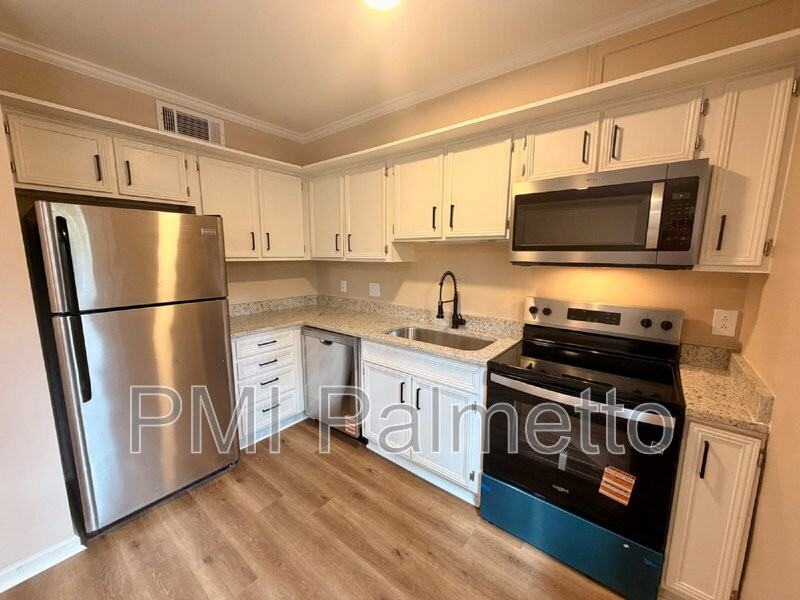 1244 Grove Park Ln - Photo 5 of 13