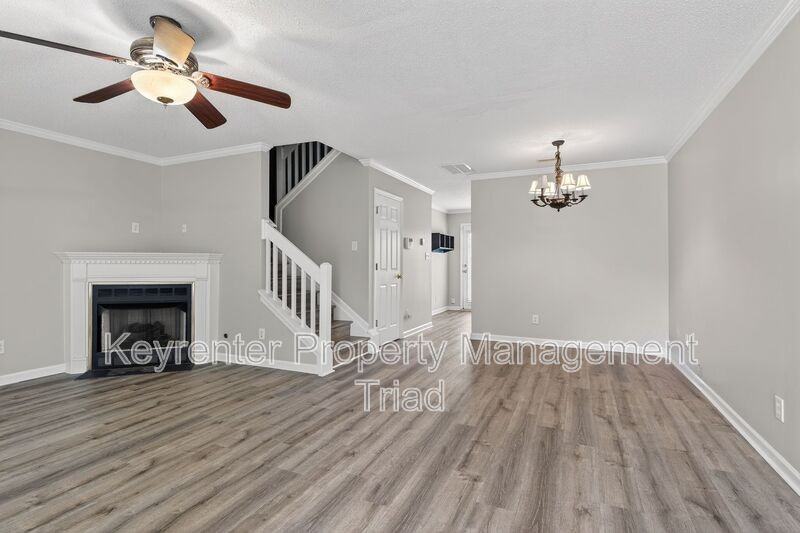 94 Tannenbaum Cir - Photo 4 of 39