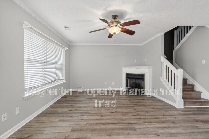 94 Tannenbaum Cir - Photo 6 of 39