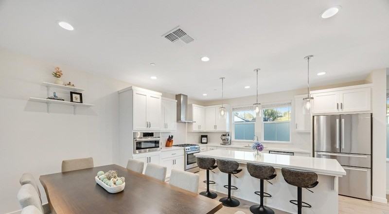 1747 Linden Ln - Photo 6 of 28