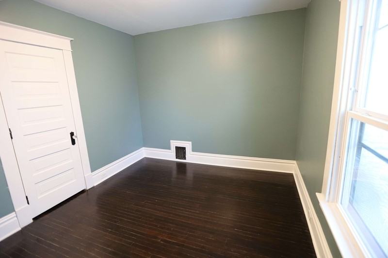 1222 Wealthy St Se - Photo 5 of 10